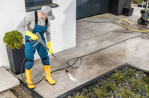 Best Sidewalk Pressure Washing  in Walton Hills, OH